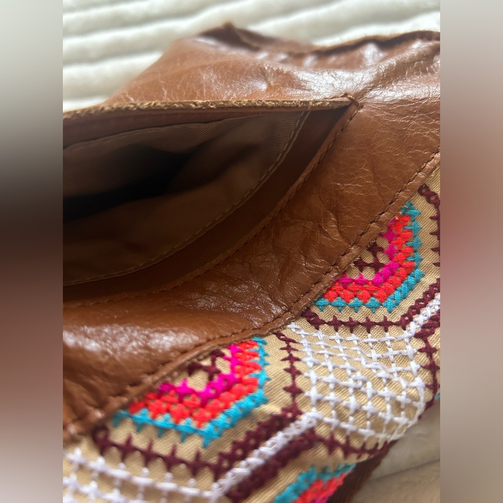 The Sak Leather Embroidered Aztec Studded Crossbody Bag Boho Western Purse - Picture 6 of 9